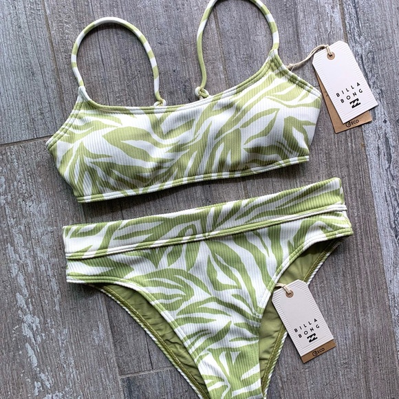 Billabong Other - 🔥🔥BILLABONG - JUNGLE DOWN SKINNY CROP MAUI SET🔥